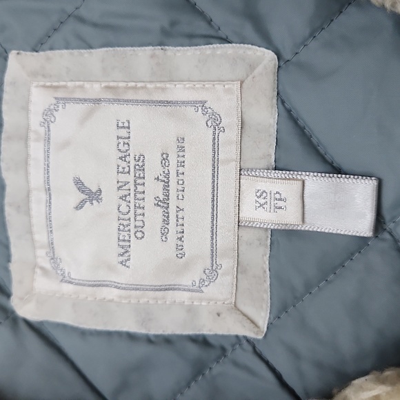 AMERICAN EAGLE OUTFITTERS SLEEVELESS PUFFER WOMEN'S JACKET SIZE XS - Picture 4 of 9